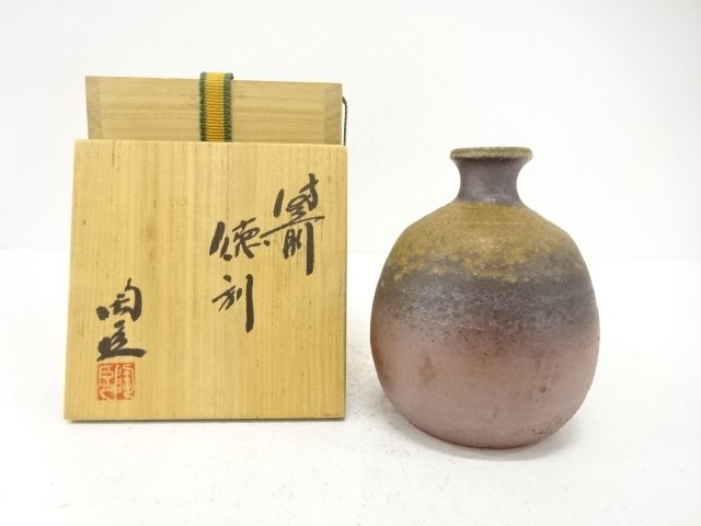 JAPANESE COLLECTIBLE / BIZEN WARE OF A TOKKURI (SAKE CUP) BY TOUSHIN F